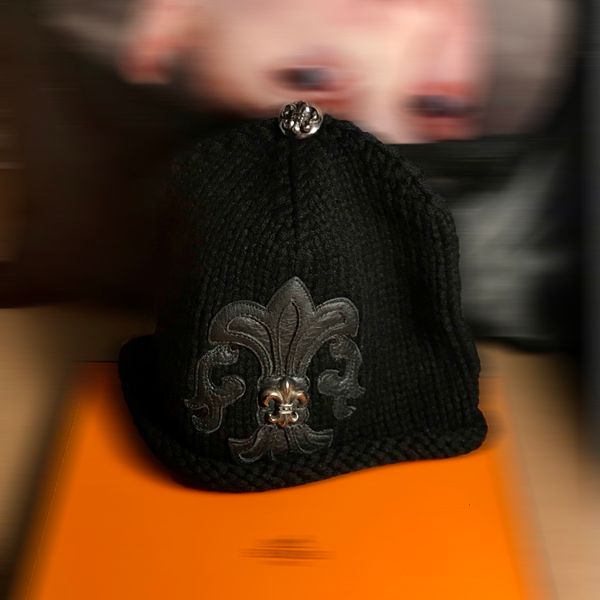 

luxury hat crow heart wool women autumn winter black baotou cold tide net red same style versatile knitting hat korean version, Black;white