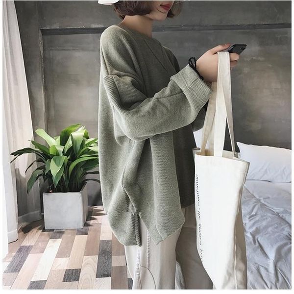 

in the spring and autumn of 2020, the long sweater mom jacket is worn in autumn maternity clothes, White