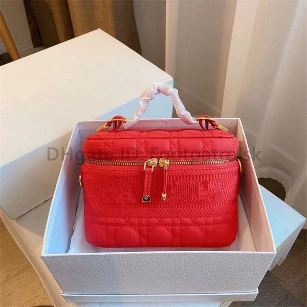 

bags new luxury metallic bucket letter women leather designer fashion bags plain diamond lattice chic fashion drawstring genuine 2021 wgldu, Red;black