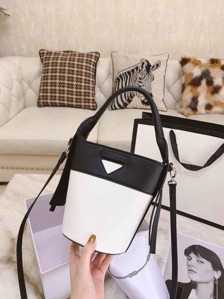 

womens luxury designer bag handbags designer handbags wallets for women leather chain bag crossbody and shoulder bags 19cm