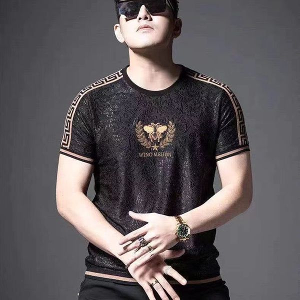 2022 Yeni erkek T-Shirt Kore Moda Tasarımcısı Nakış Küçük Arı Erkek Yakışıklı İlkbahar Yaz Lüks Kısa Kollu Tees Giyim M-5XL