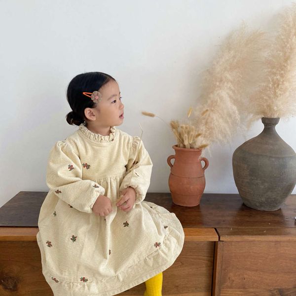 

girls mqd korean 20 corduroy winter embroidered veet drs, Red;yellow