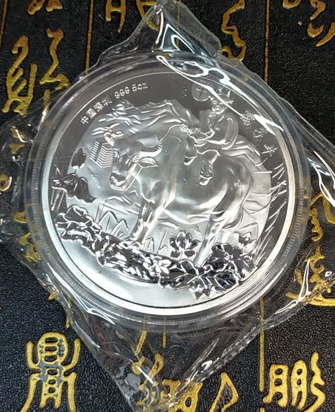 Chinese Shenzhen Mint Ag 999 5oz art zodiac bovini Moneta d'argento Arti