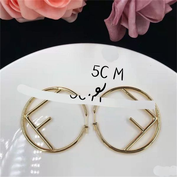 

85% off factory clearance family new large circle letters are simple, high-grade and versatile. brass silver needle, Golden