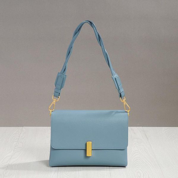 

backpacks romantic2021 fashion hand temperament goddess shoulder niche women's messenger bag