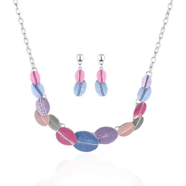 

2020 vintage female necklaces sets for women leaf necklace charming alloy chains chokers for girls pendant necklaces gift1, Silver