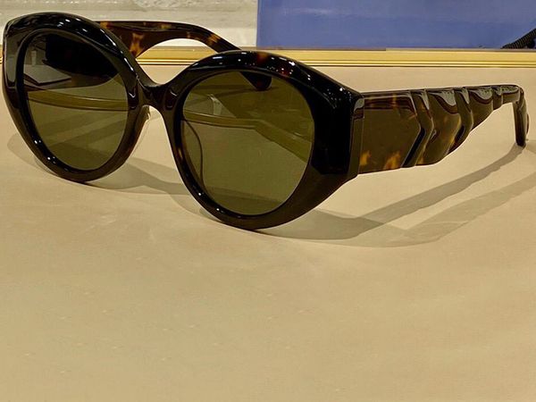 

0809 new fashion sunglasses women plank frame goggles women popular style uv 400 protection with case 0809s, White;black