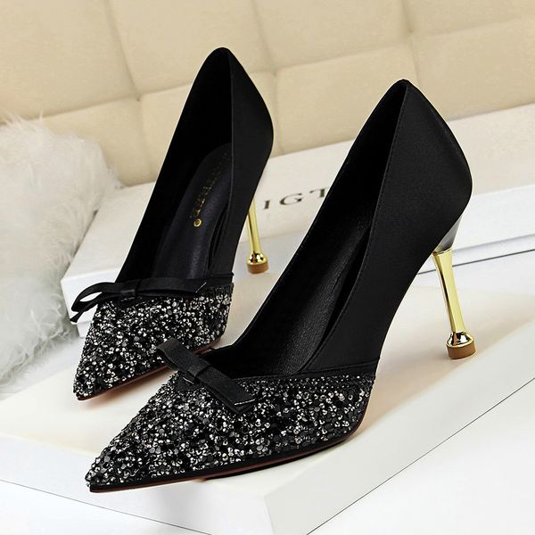 

2021 new korean-style metal heels silk fabrics heels, high-heeled, shallow-mouth sequins pointed to man-made sequins, bow xhvr, Black