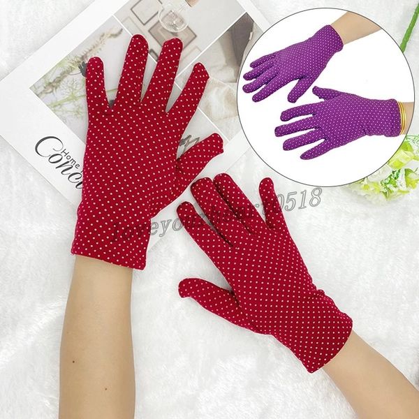 

fashion women wrist gloves ladies winter warm velvet gloves cute dot touch screen full finger spandex stretch driving mittens, Blue;gray