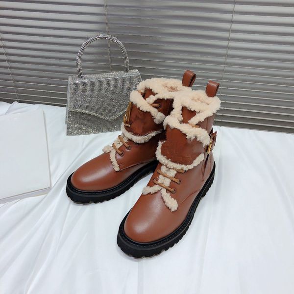 

2020 winter new v-buckle lamb fur integrated short boots motorcycle boots leather martin boots, Black