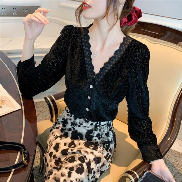 

autumn and winter new style elegant v-neck small shirt black lace bottoming shirt women long-sleeved top, White