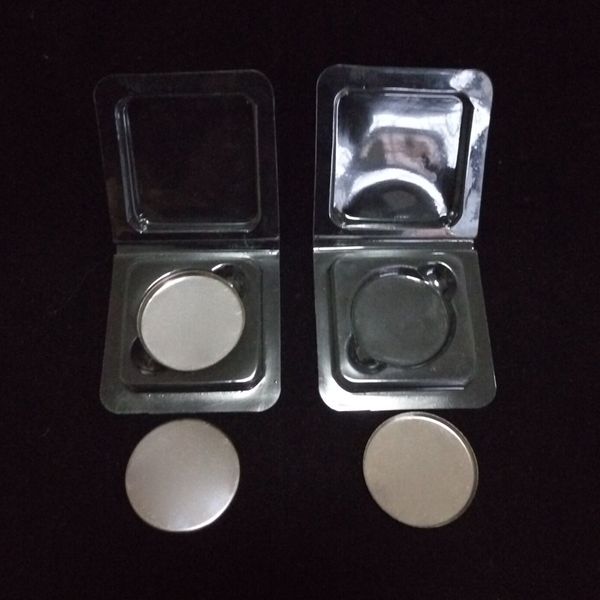 37mm redondo Maquiagem de Ferro Pressionado Pan, Ferro Eyeshadow Panfragem em PVC Clam Shell. Slot de PVC para panelas de sombra dos olhos