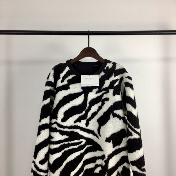 

2020 winter new luxury design super classic zebra pattern full-print lamb hair composite fleece lady pullover sweater ing, White;black