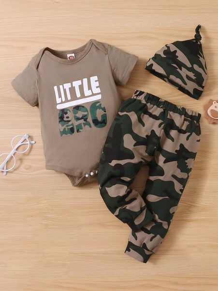 

baby letter graphic bodysuit & camo print sweatpants with hat she01, White
