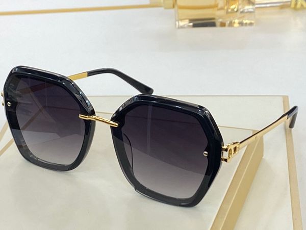 

2016 new fashion sunglasses with uv protection for men women vintage rectangle frame popular come with case classic sunglasses, White;black