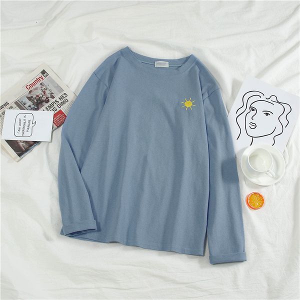 

2021 new female loose-time pattern embroidered solid t-shirts with bottom long-sleeve korean style plus size t 4srn, White