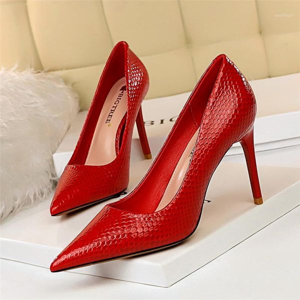 

2020 latest women pumps fashion design high heels shoe snake pattern styles patent leather casual shoes woman 34-431, Black