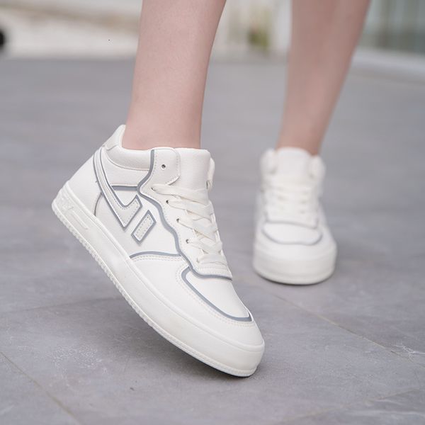 

2021 new fall and winter mid-breathable light little white super fiber female shoes cpjk, Black