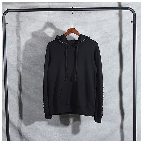 

2021 winter fashion brand new three-dimensional metal button nail decorative hoodie men's and women's cotton coat couple crwj, Black