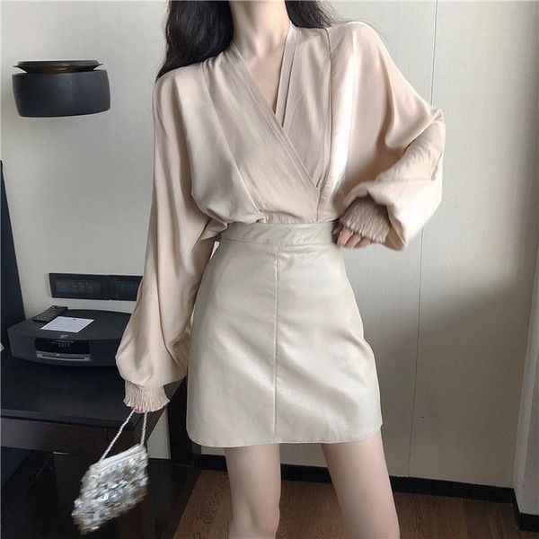 

2021 new 2 piece set korean v-neck blouse+skirt mini office lady suit female fashion batwing sleeve new autumn women clothing 868e, White