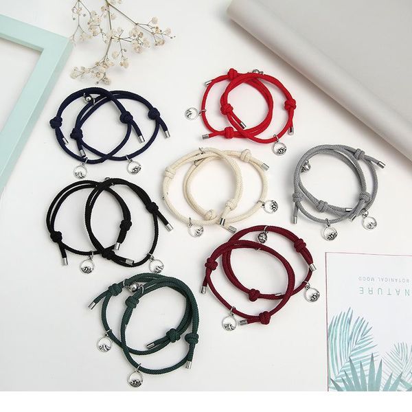 

2pcs couple magnet attract each other creative personality couple bracelet men and women charm girl bracelet jewelry lo qylfva, Golden;silver