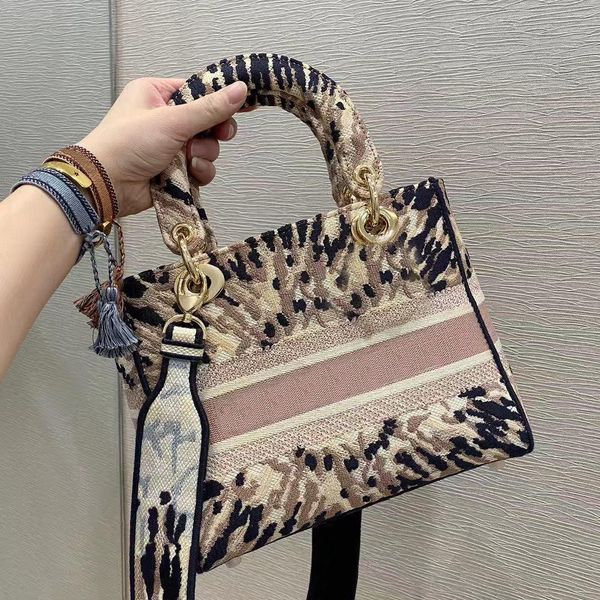 

latest classic lady d-lite bag multicolor embroidery book tote women handbag tote bags reversible embroidered shoulder strap