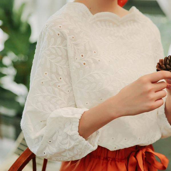 

women's temperament embroidered lantern lace sleeve q93e, White