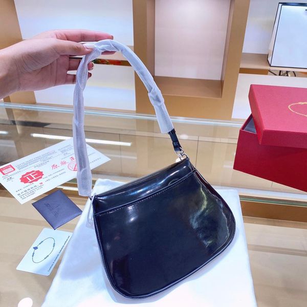 

2020 new cleo underarm bag shoulder bags handbags crossbody bag heart-shaped decoration tarpaulin genuine leather bag wholesale
