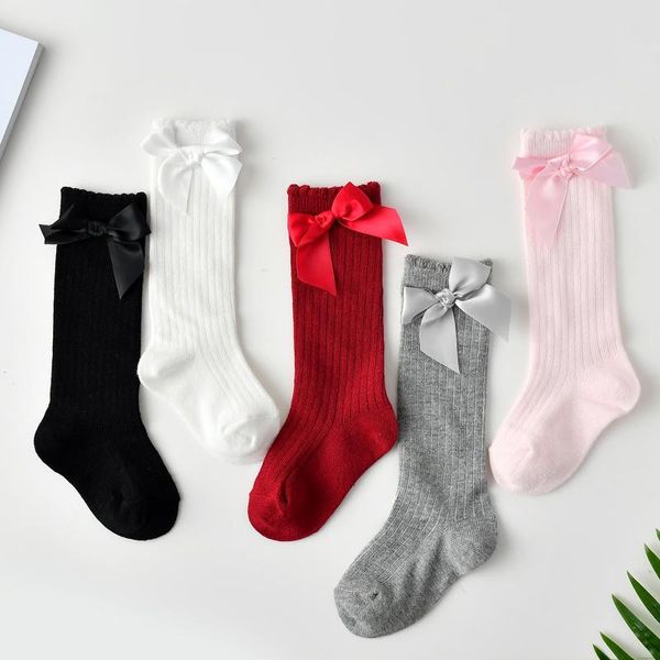 Großhandel INS 5 Farben Kinder Mädchen Prinzessin Band Bögen Socken Neugeborene Kleinkinder Säugling Big Bow High Neck Kinder Baumwolle Spitze Rüschen Baby Socken