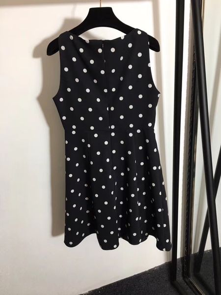 

106 2021 summer brand same style empire crew neck flora print panelled sleeveless black white prom dress polyester as