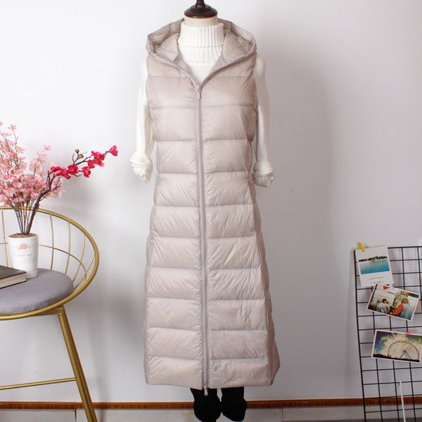 

2021 new women's long ultra light down vests hooded sleeveless turn-down collar jacket warm suit vest p7w7, Black;white