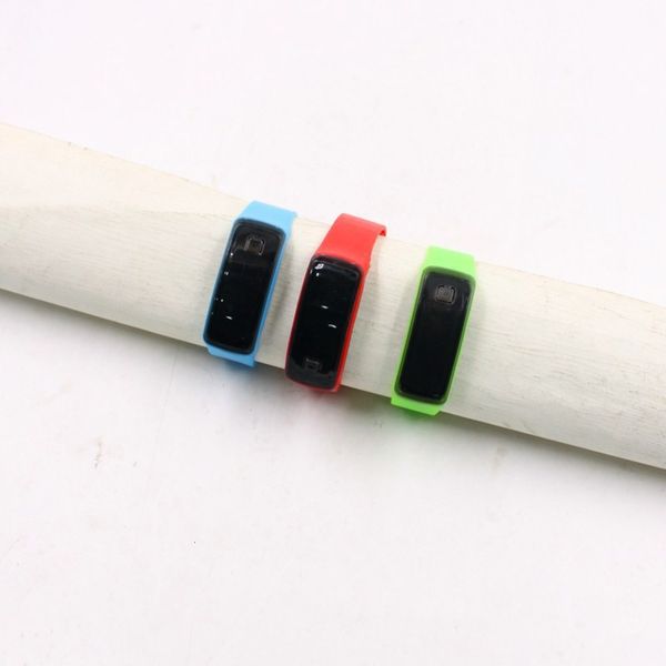 

sports watch two yuan daily department store
