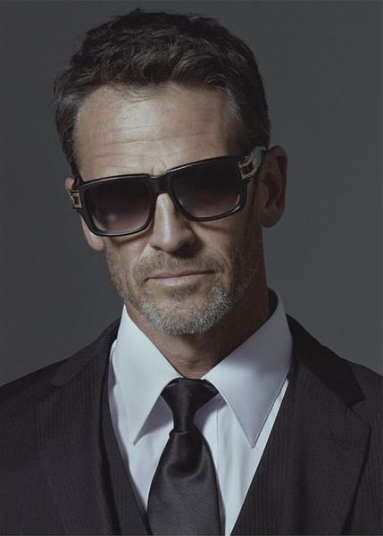 

generous uv sunglasses with men retro design retro sunglasses popular square fashion style new frame and 400 lens grands-two case khdco, White;black