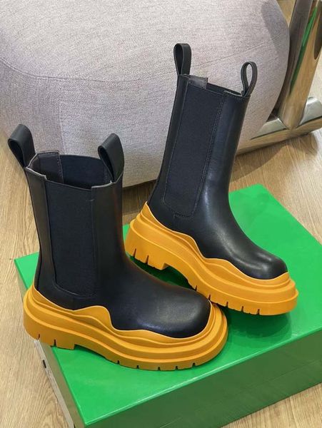 Stivali firmati di alta qualità 2021 stivali da slitta per pneumatici da donna di lusso in pelle autunno inverno ginocchio mezzo bo mots scarpe casual classico Luo taglia 35-41