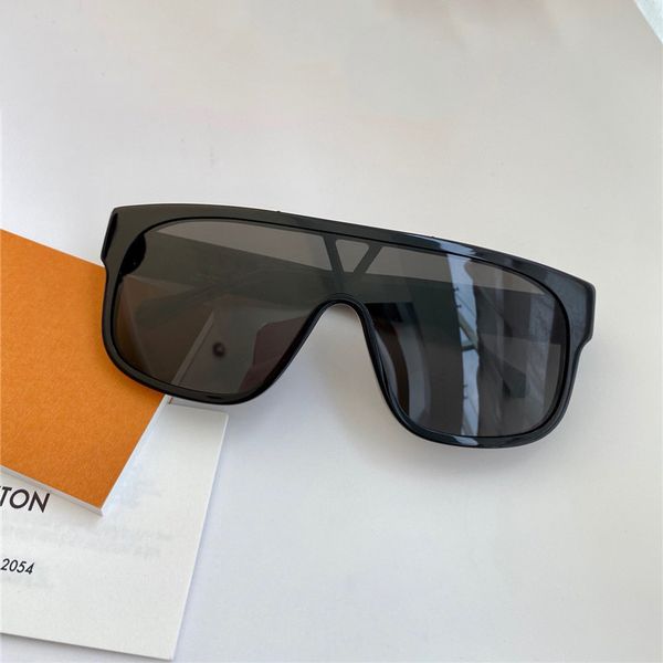 

1258 new fashion sunglasses with uv protection for men and women vintage square frame one-piece lens popular come with case, White;black