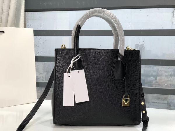 

classic luxury designs genuine patent leather hand bag fashion contracted locks women shoulder bags worn small package three size tote walle