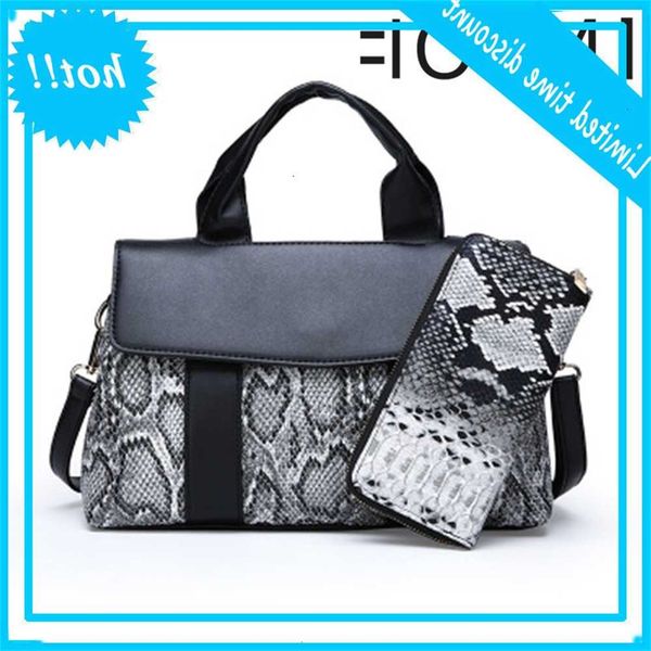 

new snake pattern large capacity fashion bags women shoulders handbag bolsos mujer de marca famosa 2019