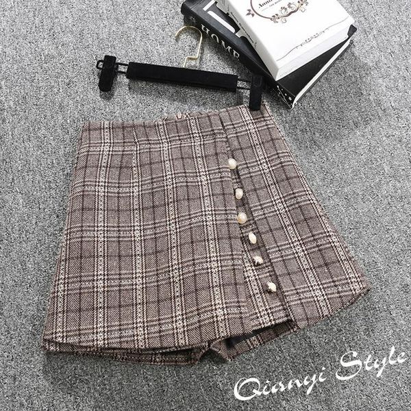 

2018 spring women shorts high waist a line wide leg plaid skirt shorts boots1, White;black