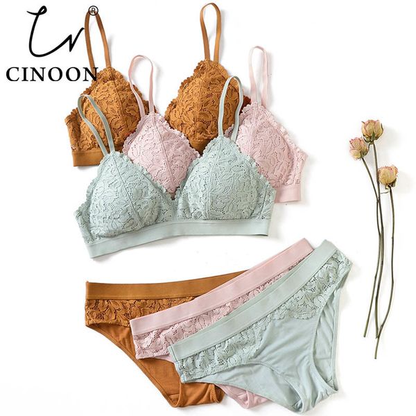 

new young girl seamless vest bra set ultrathin cotton bra and panty women lingerie embroidery lace underwear sets black y200708, Red;black