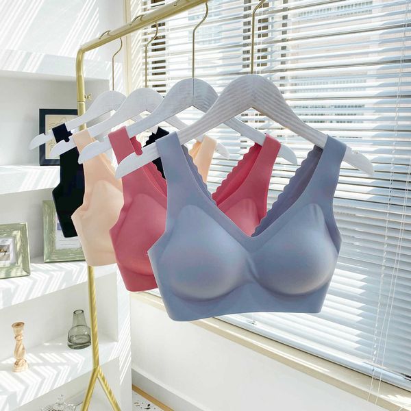 

thai latex underwear feeling one piece small chest gathered together comfortable and breathable sports yoga no steel ring back bra, Red;black