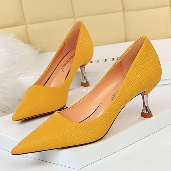

spring yellow 2021 women's fashions six inches high heels pointed toe bombs kitten low heel designer lady in office scarpins ball 9h47, Black
