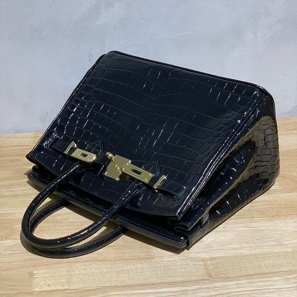 

crocodile pattern birkin bag 2019 new lychee pattern all-scity twist lock fore layer coakyide портативный плечо кожаная женская сумка сумка, Black;red