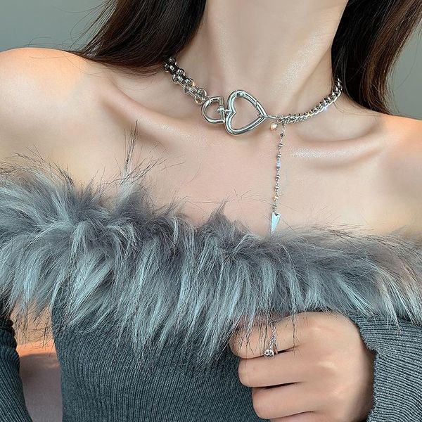 

pendant necklaces aomu 2021 metal thick chain necklace heart fringe crystal love for women jewelry party, Silver