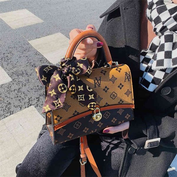 

outlet sale 80% off bag women's new 2022 early spring design portable tot bag foreign style old flower fashion lady