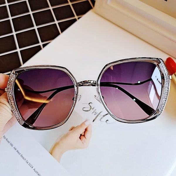 

New Style Women's Polarizing Sunglasses Fashion Diamond Style Sunglasses Female Anti Ultraviolet, White;black
