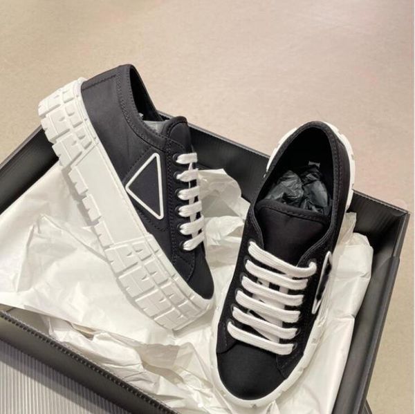 

women casual shoes low flat sneakers lug-sole platform luxury design lace-up woman size eu35-40, Black