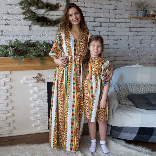 

autumn mom and daughter dress family look half sleeve v-neck vintage print long dress mommy and me clothes matching outfits y200713, Blue