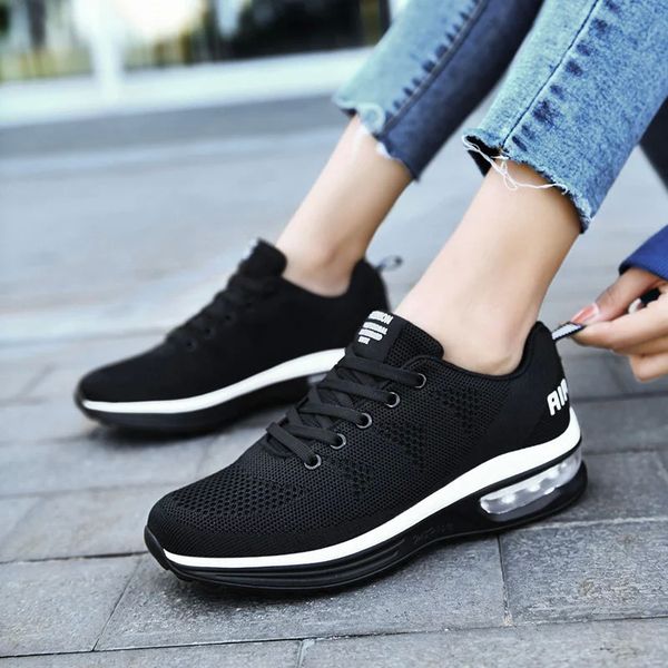 

2021 new women running shoes breathable outdoor sports shoes lightweight sneakers for men comfortable athletic training footwear #pl5m