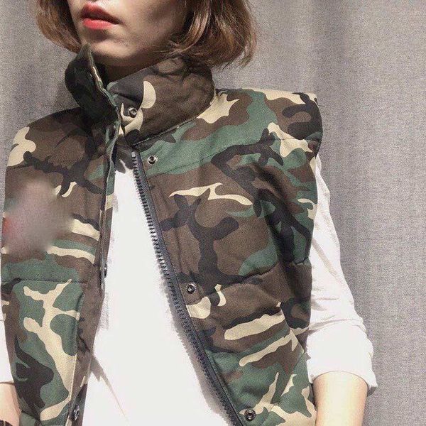 

2021 designer mens clothes canada winter mens down jackets vest sleeveless outerwear hooded fourrure manteau down jacket vest hiver doudoune, Black