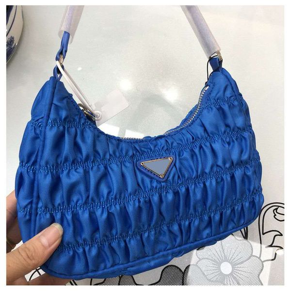 

2020 ladies fashion one shoulder underarm bag classic designer nylon bag brand fashion printed old flower